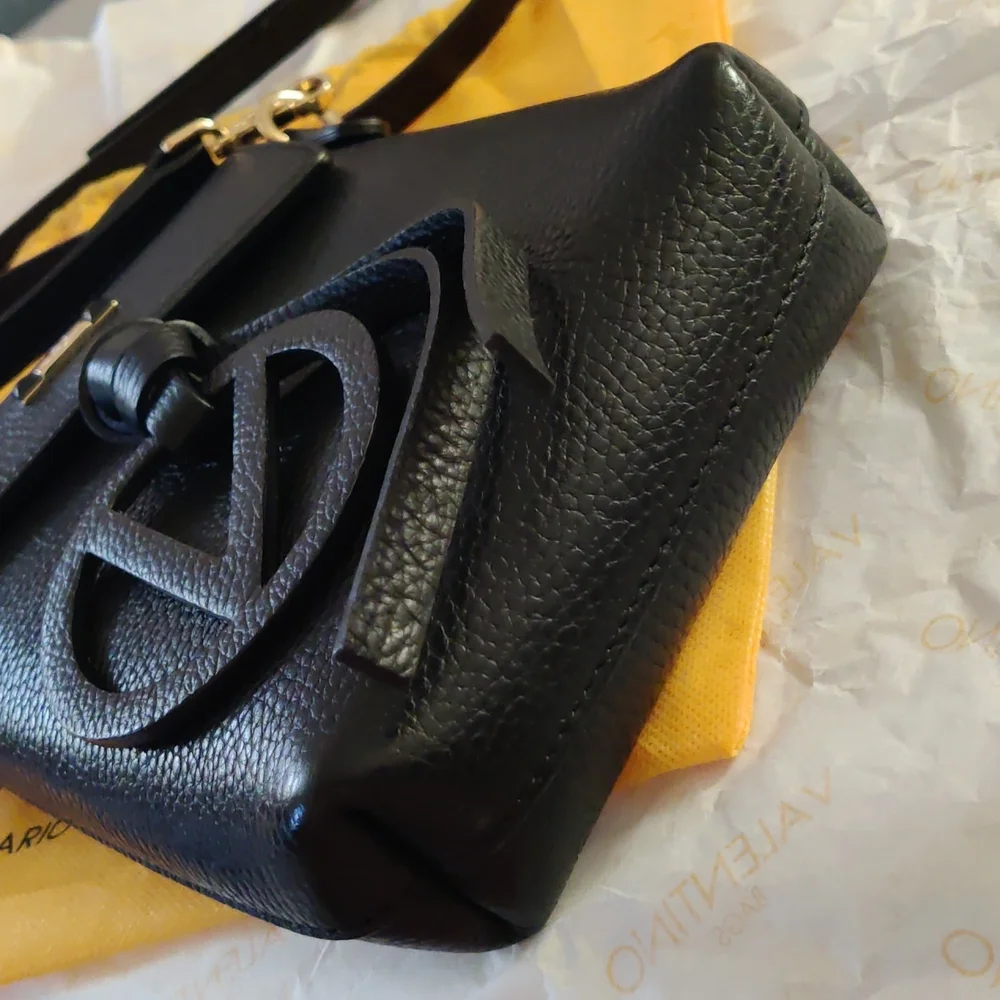 Valentino by Mario Women's gorgeous crossbody bag - Picture 7 of 15